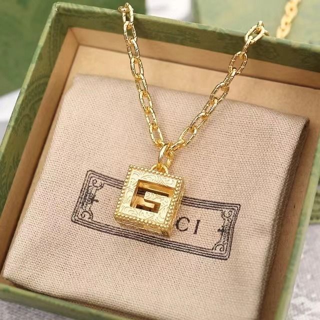 Necklace with square g cross in silver new arrivals