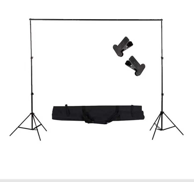 Heavy Duty Photography Backdrop Stand (Category: Other Photography Accessories) located in Paranaque City. Submitted by joymrtnz (Listing ID 1321899461, Image 2). Description: Nasa last picture ang size and details Flaw: Nawala ung sa dulo ng isang stand.