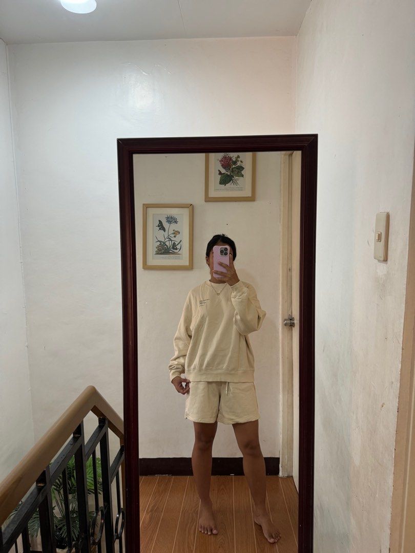 H&M Pullover and Shorts set (Category: Sets or Coordinates) located in Bacoor. Submitted by supermarian (Listing ID 1321967818, Image 2). Description: Oversized fit.