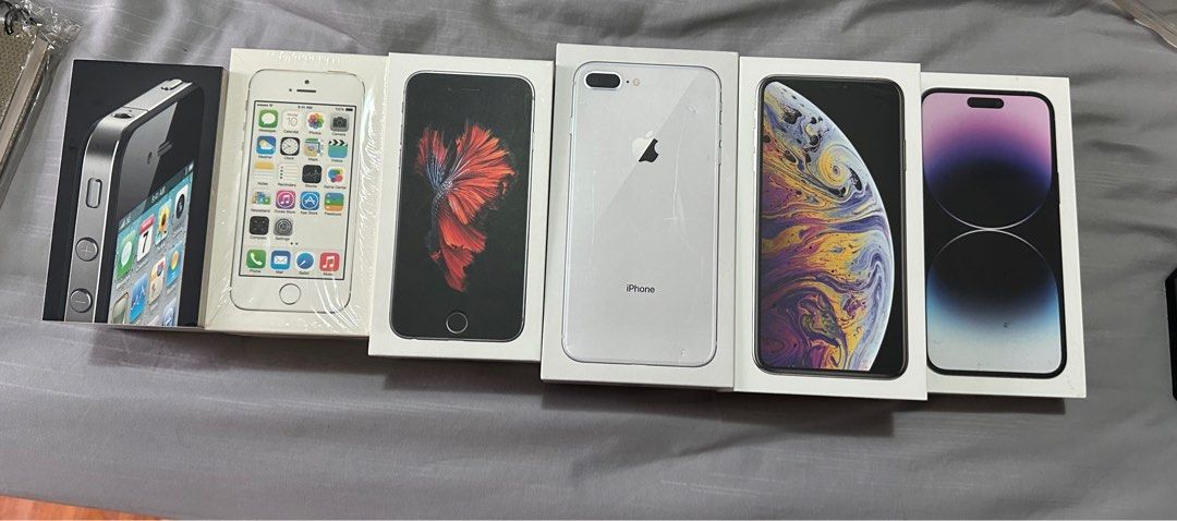 iPhone empty boxes (Category: Other Accessories) located in Singapore. Submitted by simplylovee (Listing ID 1321968168, Image 1). Description: Variety iPhone empty boxes. One box is 10 dollars.