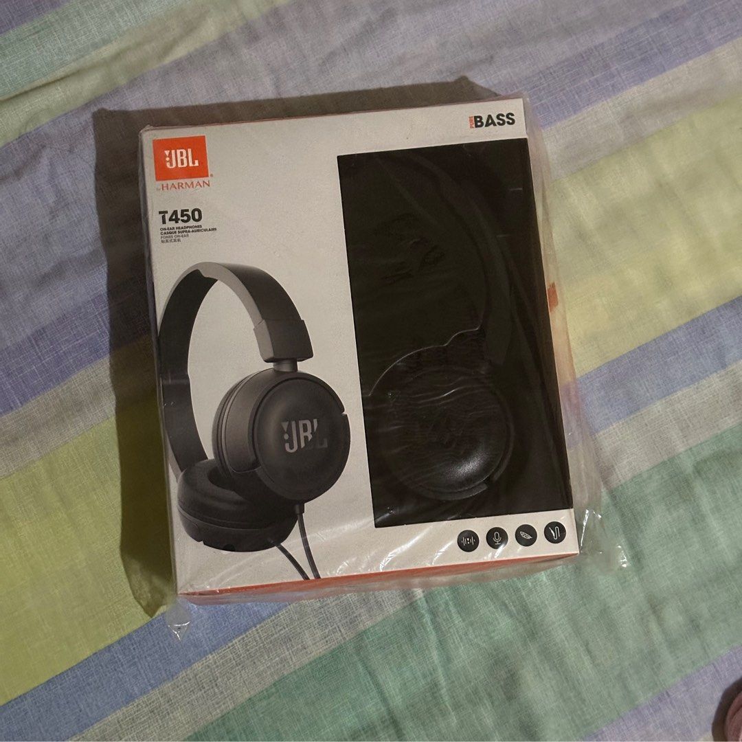 JBL T450 Headphones (wired) (Category: Headphones & Headsets) located in Manila. Submitted by kimchi0805md (Listing ID 1321988035, Image 1). Description: JBL T450 Headphones -authentic/legit -brand new/sealed/never opened -wired -with microphone -3.5mm jack.