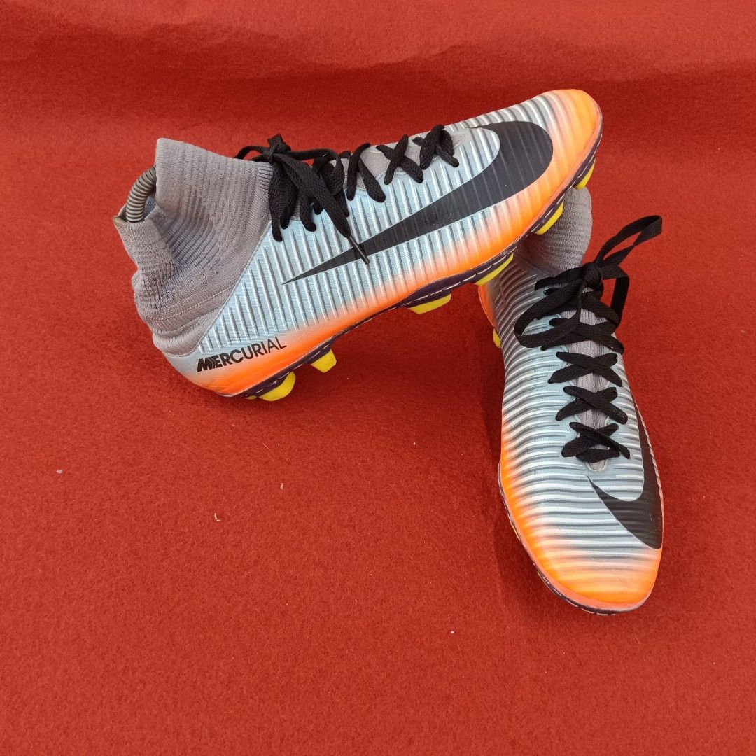 Kasut bola nike saiz 8.5uk Men s Fashion Footwear Boots on Carousell