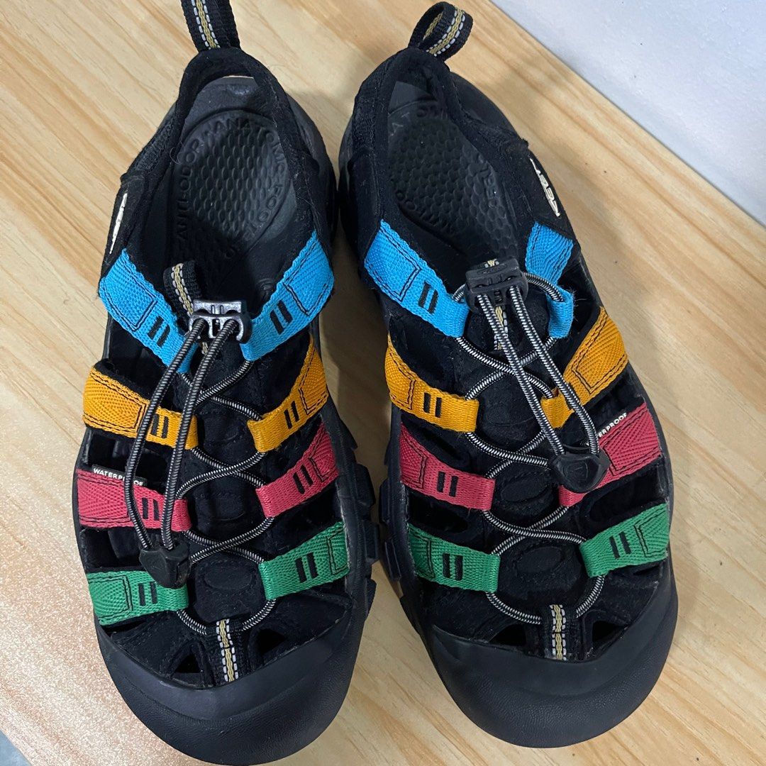 KEEN NEWPORT (Category: Slippers & Slides) located in Angeles City. Submitted by alienstuff01 (Listing ID 1321986117, Image 3). Description: 6UK 39EU 25.5CM NO ISSUES/FLAWS.