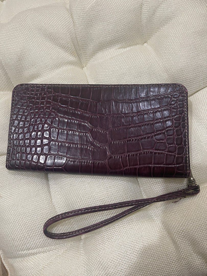 Liz Claiborne Wallet (Category: Wallets & Card holders) located in Manila. Submitted by vanitynook (Listing ID 1321958564, Image 2). Description: Pre loved Color deep violet , crocodile skin Good condition.