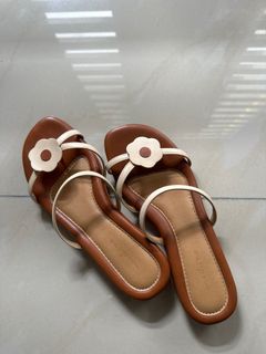 (Category: ) located in . Submitted by nf.preloved (Listing ID 1321842677, Image 1). Description: .