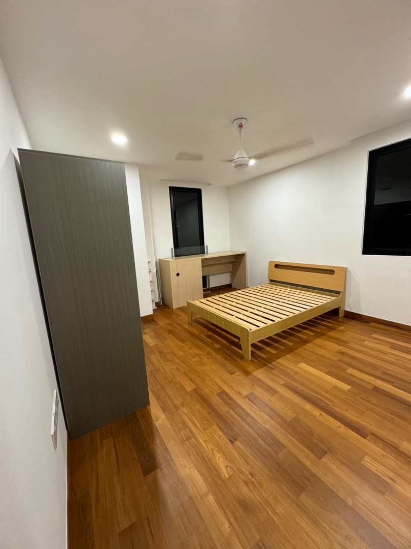 (Category: ) located in . Submitted by kal88 (Listing ID 1322001410, Image 1). Description: .