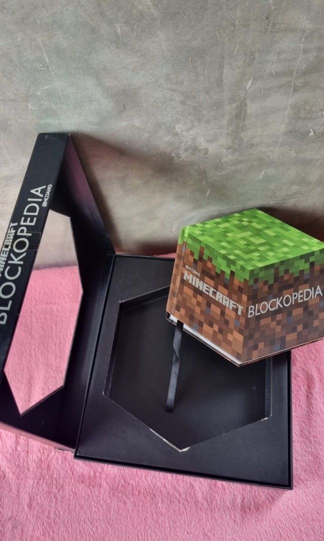 MineCraft Blockopedia (Category: In-Game Products) located in Marikina City. Submitted by znowvill (Listing ID 1321869401, Image 2). Description: Mode of Payment: Gcash/BPI/Maya.