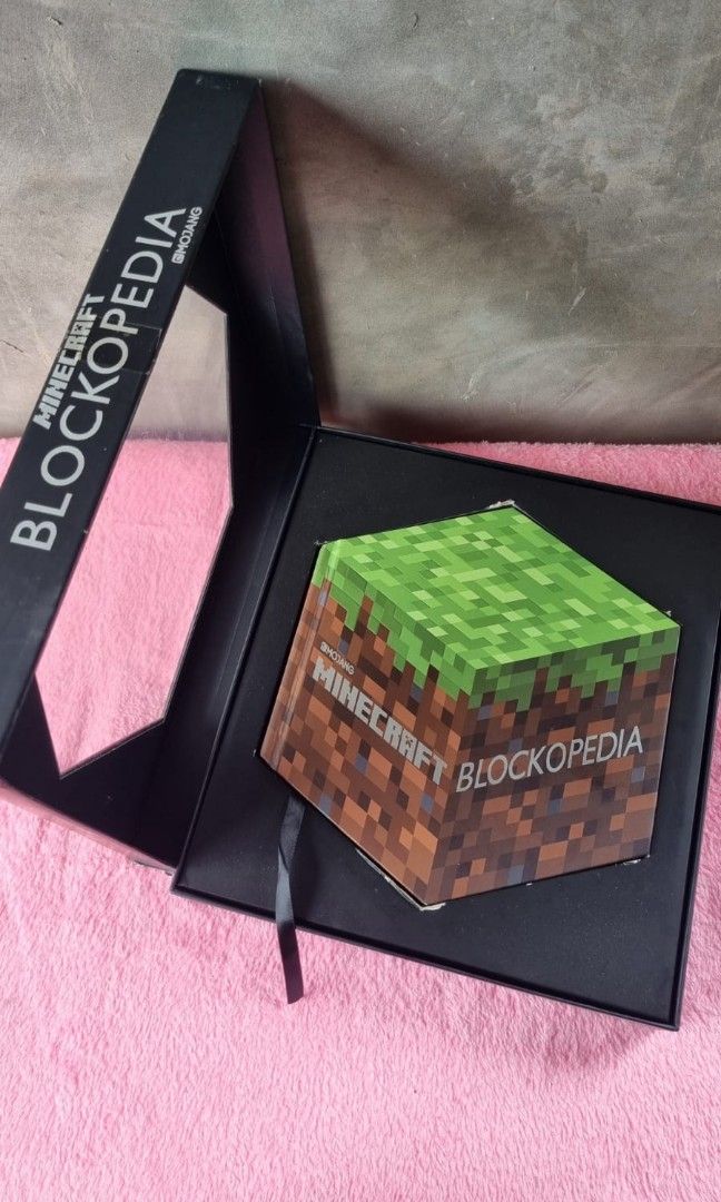 MineCraft Blockopedia (Category: In-Game Products) located in Marikina City. Submitted by znowvill (Listing ID 1321869401, Image 3). Description: Mode of Payment: Gcash/BPI/Maya.