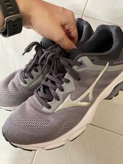 Affordable mizuno For Sale Footwear Carousell Singapore