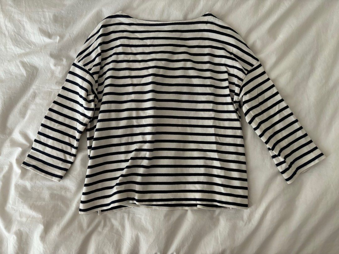 Navy and white striped top | Muji (Category: Longsleeves) located in Makati City. Submitted by geministyle (Listing ID 1321926759, Image 2). Description: Navy striped top from Muji. 3/4 length sleeves. Used but in good condition..