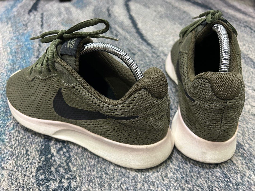 Nike tanjun khaki best sale