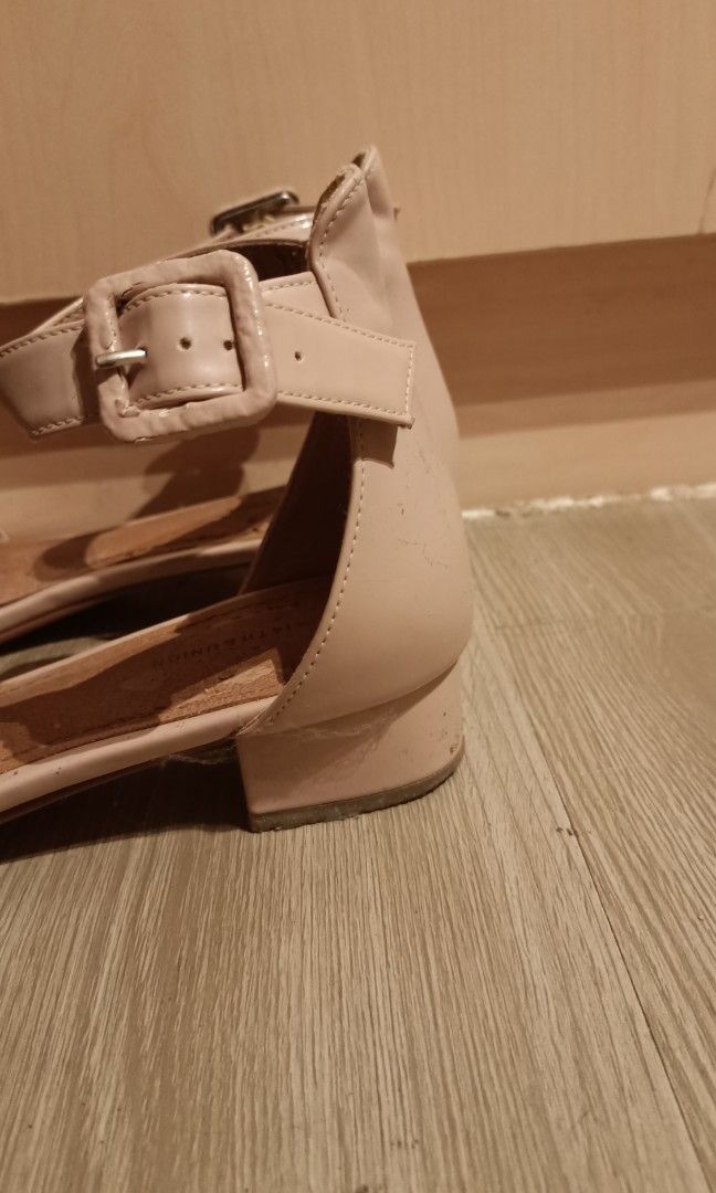 Payless Heels Pink Cream size 8 (Category: Heels) located in Manila. Submitted by declutterwithiska (Listing ID 1321872489, Image 3). Description: from Payless mop: gcash maya bpi.
