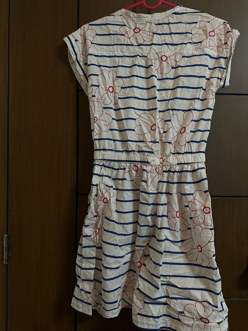 Periwinkle blue stripes dress 16 (Category: Babies & Kids Fashion) located in Manila. Submitted by trixiefaves (Listing ID 1321933035, Image 2). Description: Like new. Used once. Periwinkle dress size 16. Length 32.5” And width garterized at 12”.