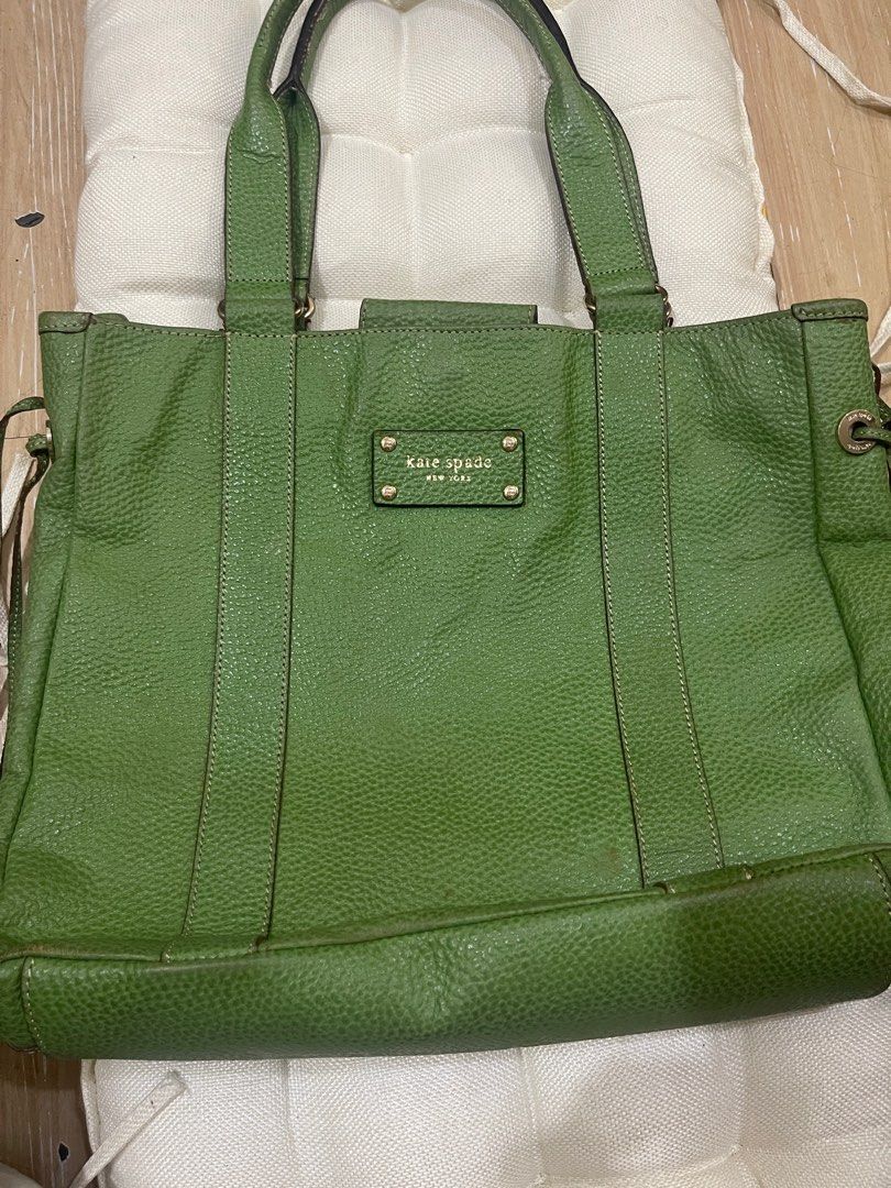 Pre loved Kate Spade (Category: Tote Bags) located in Manila. Submitted by vanitynook (Listing ID 1321960502, Image 1). Description: .