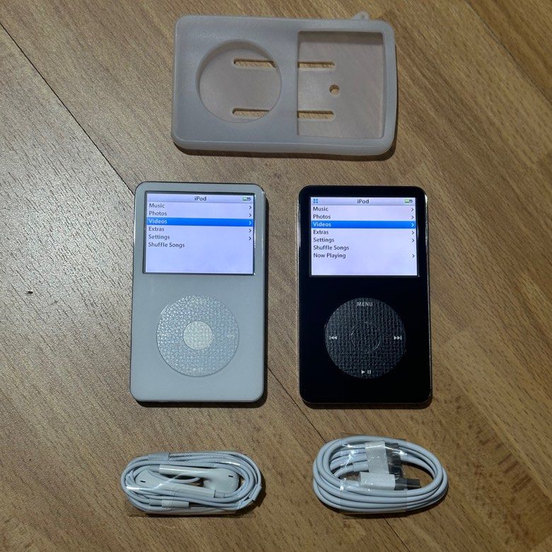 iPod classic 第5.5世代 80GB MA450j充電ケーブル付 iPod classic 第5.5世代 80GB MA450j充電ケーブル付