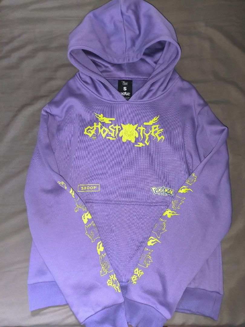 *RUSH* SKOOP Ghost Gang Hoodie (Category: Hoodies) located in Quezon City. Submitted by sergeiou (Listing ID 1321511168, Image 2). Description: archived skoop hoodie collab with pokemon limited edition featuring gengar, pang y2k niyo since it has that vibe. very eye catching 👀 used twice only mukha paring bago. dimensions: 22x28 RFS: decluterring.