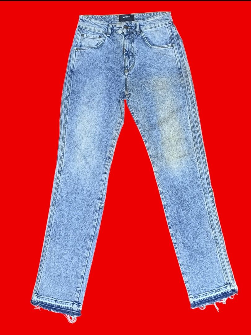 Represent Straight leg Blue Cream (Category: Jeans) located in Talisay. Submitted by hookat (Listing ID 1321883823, Image 2). Description: INCH Waistline - 31 Length - 43.5 Leg Open - 7 Rfs - decluttering , need funds negotiable for sure buyer.