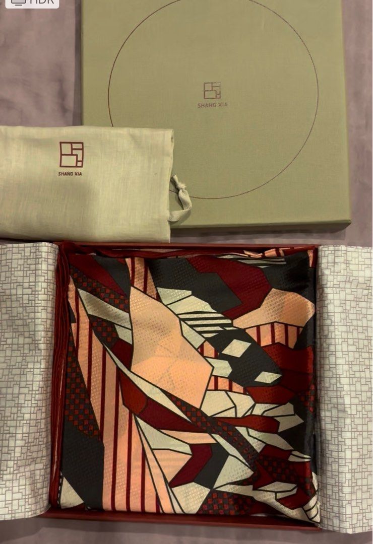 最終値下げ新品SHANG XIA (HERMÈS 傘下) シルク100%スカーフ SHANG XIA GROUPE HERMES 100% Silk Scarf 90 x 90 cm, Women's