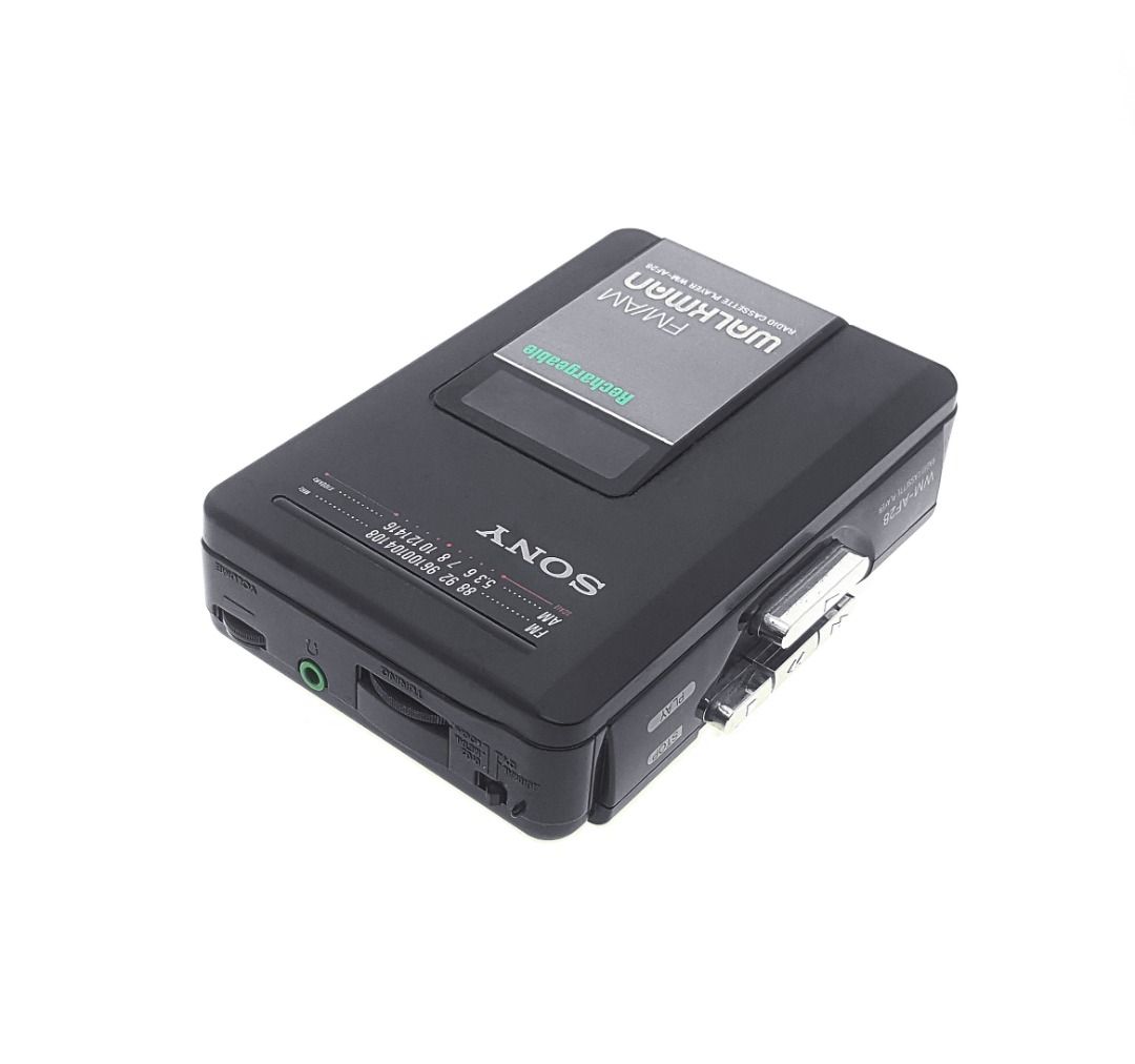 Sony Walkman WM-AF28 Portable AM/FM Radio/Cassette Player in Excellent ...