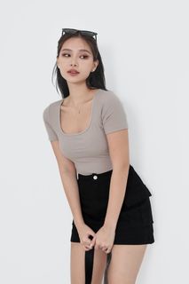 (Category: ) located in . Submitted by taetae_wardrobe (Listing ID 1321921129, Image 1). Description: .