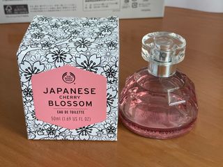 （分類：）位於 。 由 hkthrifting_ 提交（商品編號 1321862176，圖片 1）。簡介： 。