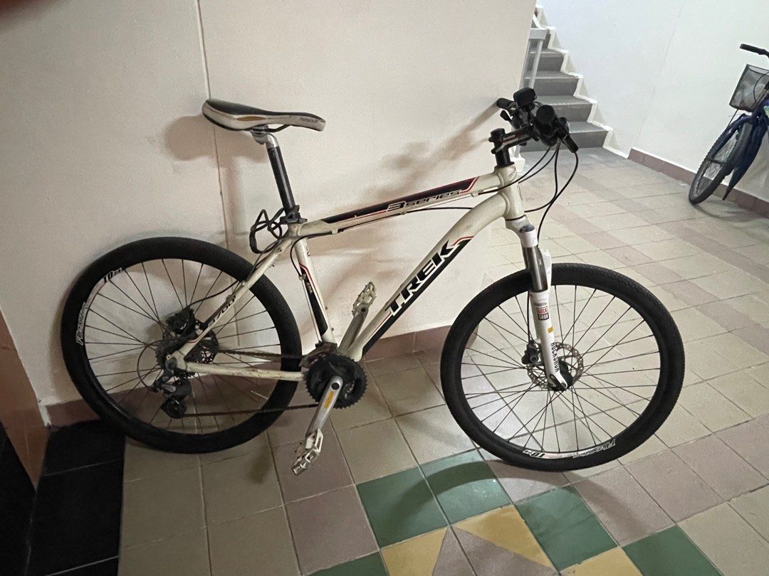 Trek 3 Series Sports Equipment Bicycles Parts Bicycles on Carousell