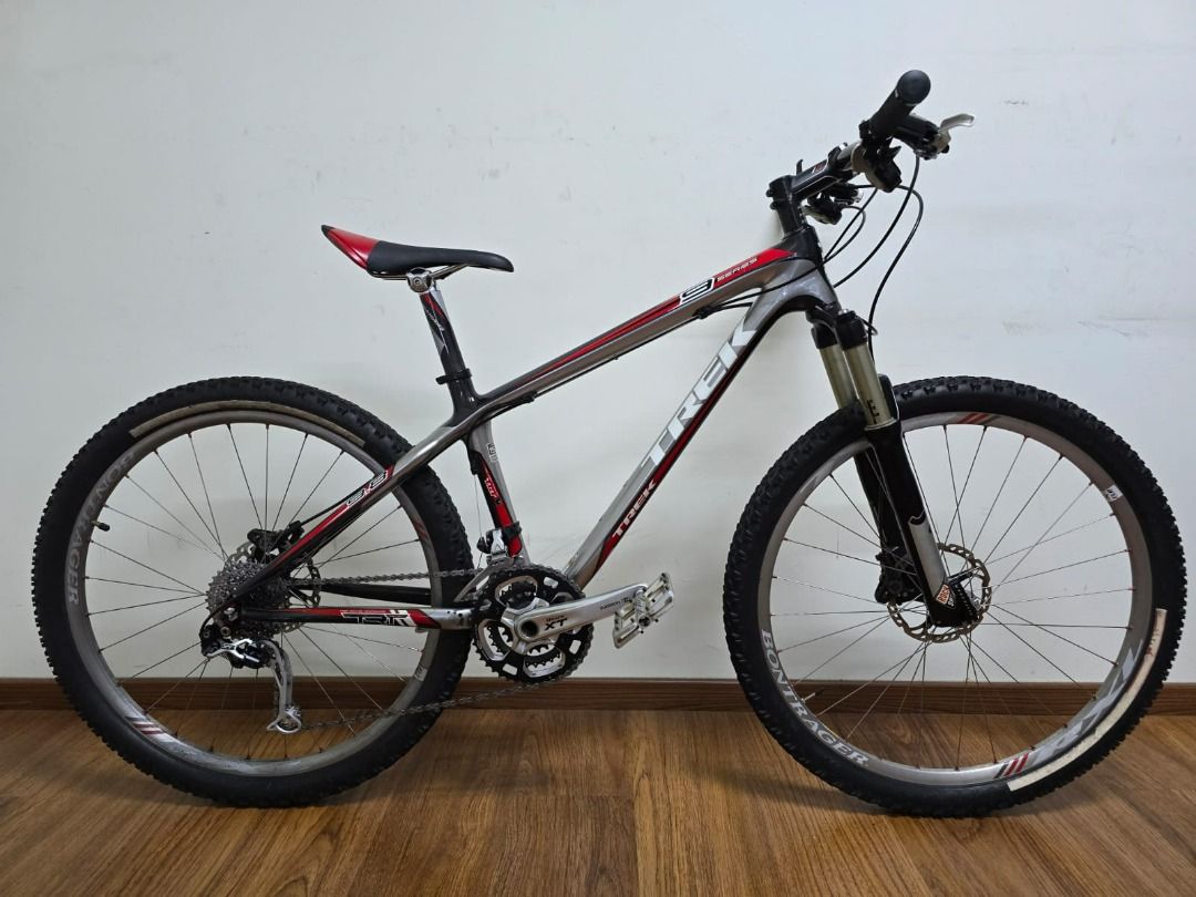 Trek 9.8 carbon hardtail 2025
