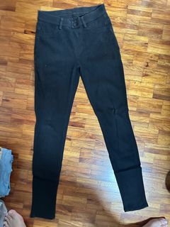 (Category: ) located in . Submitted by em25_ (Listing ID 1321959385, Image 1). Description: .