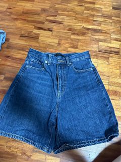 (Category: ) located in . Submitted by em25_ (Listing ID 1321960340, Image 1). Description: .
