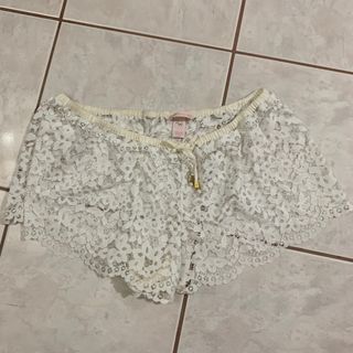 (Category: ) located in . Submitted by thrift2night (Listing ID 1321889794, Image 1). Description: .