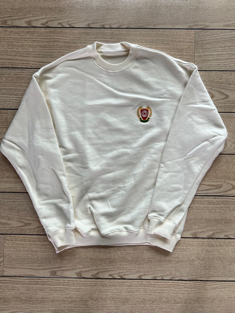 WTS BNDS Yeezy Calabasas Emblem Crew Neck Season 5 Pullover S Men s Fashion Coats Jackets and Outerwear on Carousell