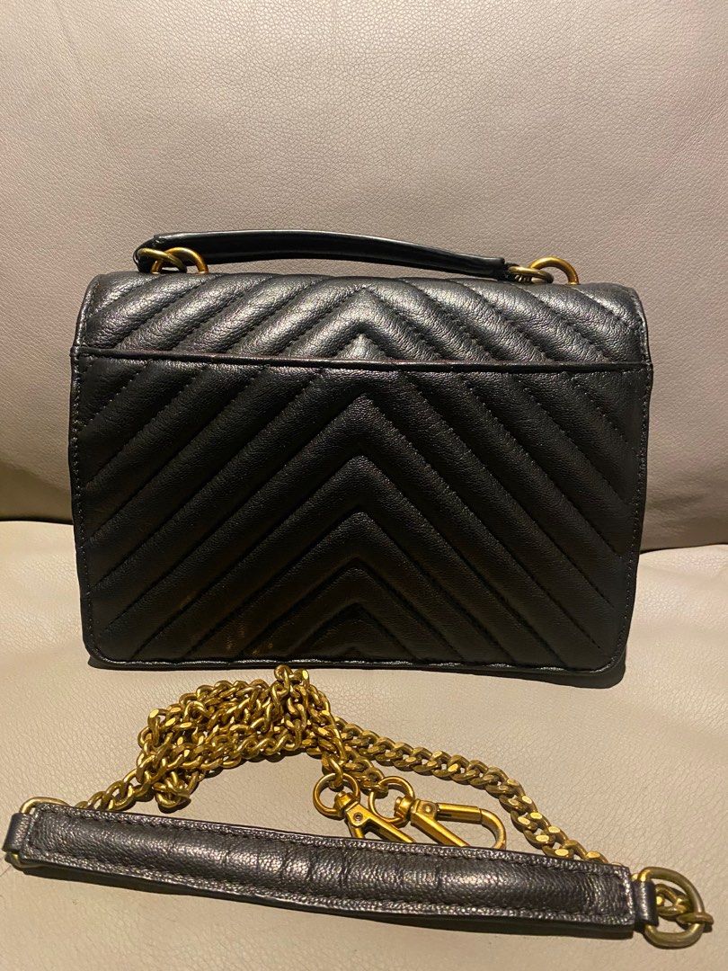YSL vintage bag (Category: Luxury Bags & Wallets) located in Caloocan City. Submitted by inalielog184600 (Listing ID 1321928896, Image 2). Description: NGA,recolored very nice actual.