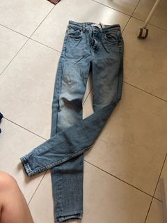 (Category: ) located in . Submitted by hello.angela (Listing ID 1321911826, Image 1). Description: .