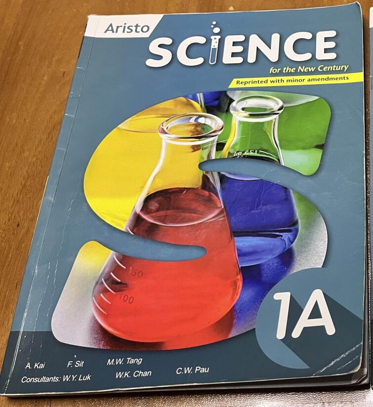 中一 Science 1A ( Aristro Science for the New Century), 興趣及遊戲, 書本 & 文具 ...
