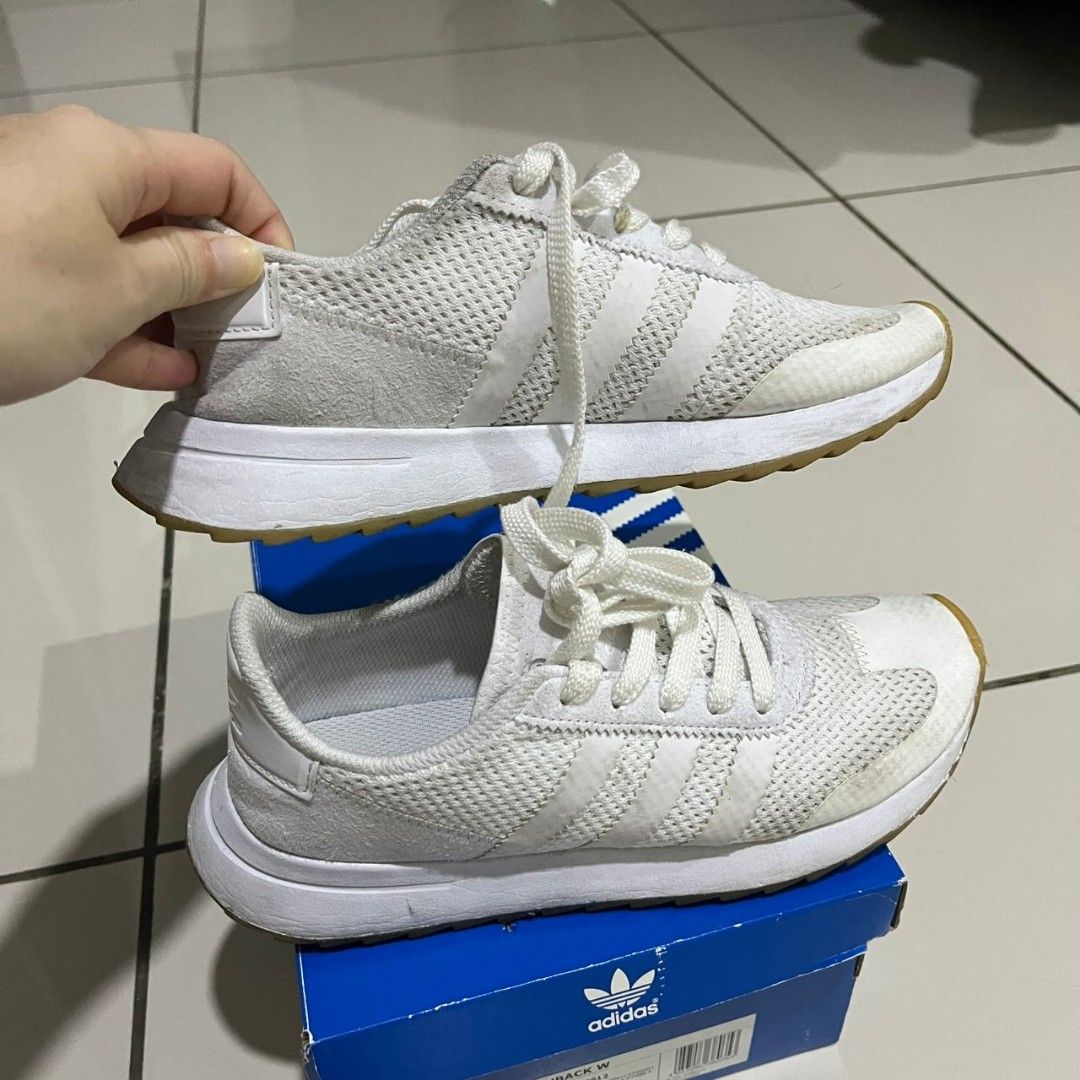 Adidas Flashback White