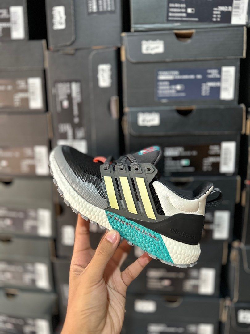 Ultraboost all terrain green sale
