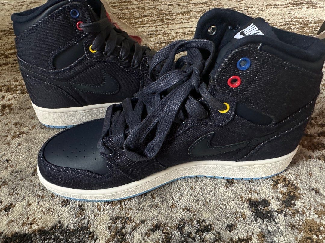 Air Jordan 1 Retro High 4Y (Category: Babies & Kids Fashion) located in Manila. Submitted by trixiefaves (Listing ID 1322119312, Image 1). Description: Brand New with tags Air Jordan 1 Retro High OG “Family Forever” Color: Obsidian/White-Dark Powder Blue-Game Royal .