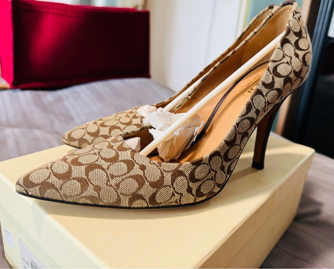 Authentic COACH Ellin Signature C Pointed Toe Pumps
