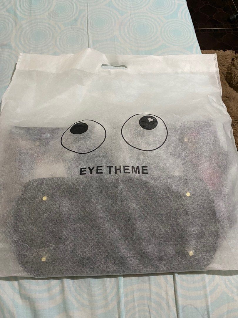 Authentic EYE THEME TOTE BAG (Category: Luxury Bags & Wallets) located in Pateros City. Submitted by lornz22 (Listing ID 1322078577, Image 1). Description: Feel free to DM for further inquiries.