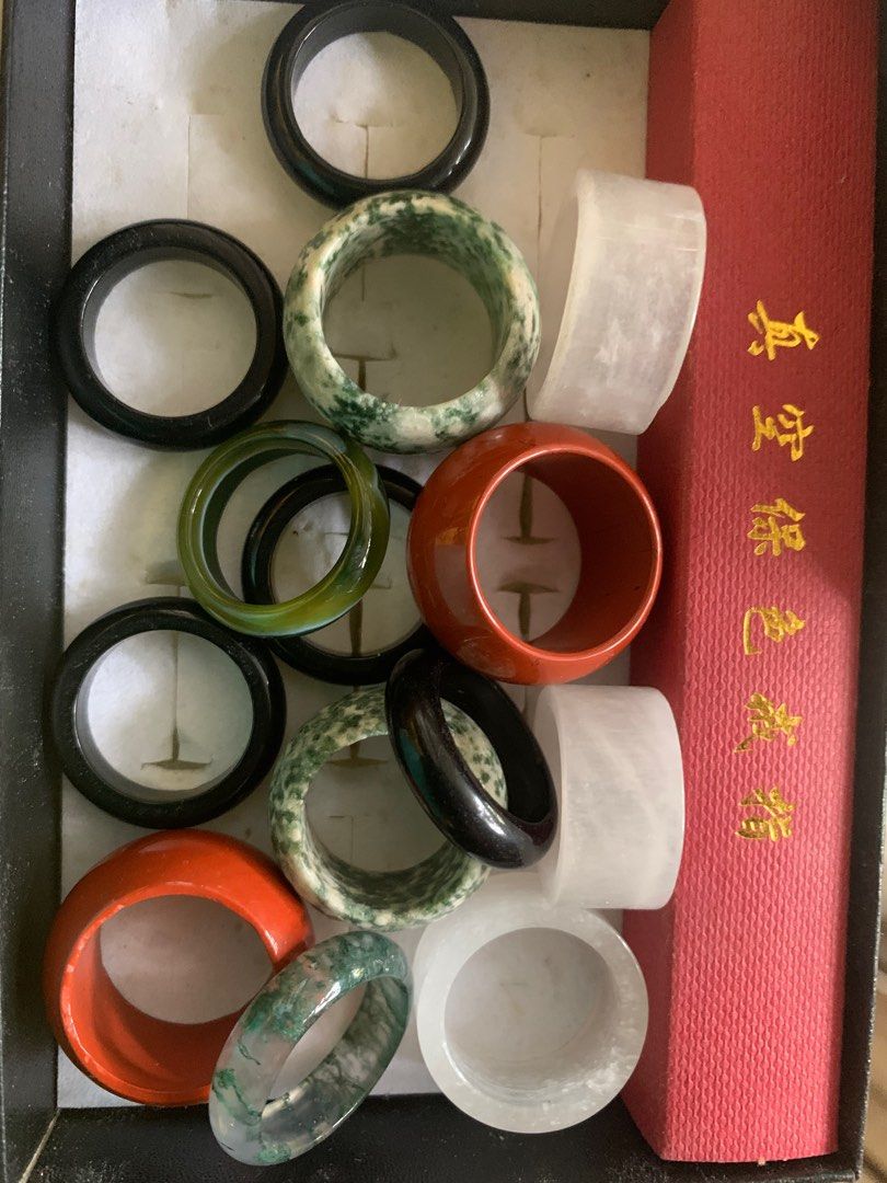 🧿Bangle Rings Natural Stones (Category: Rings) located in Valenzuela. Submitted by blesssing (Listing ID 1308977082, Image 1). Description: Natural Stones Emerald 6/7/8 Carnelian 7 & 8 Dalmatian Jasper 7 Clear Quartz 6,7,8 Moss Agate 6 & 9.