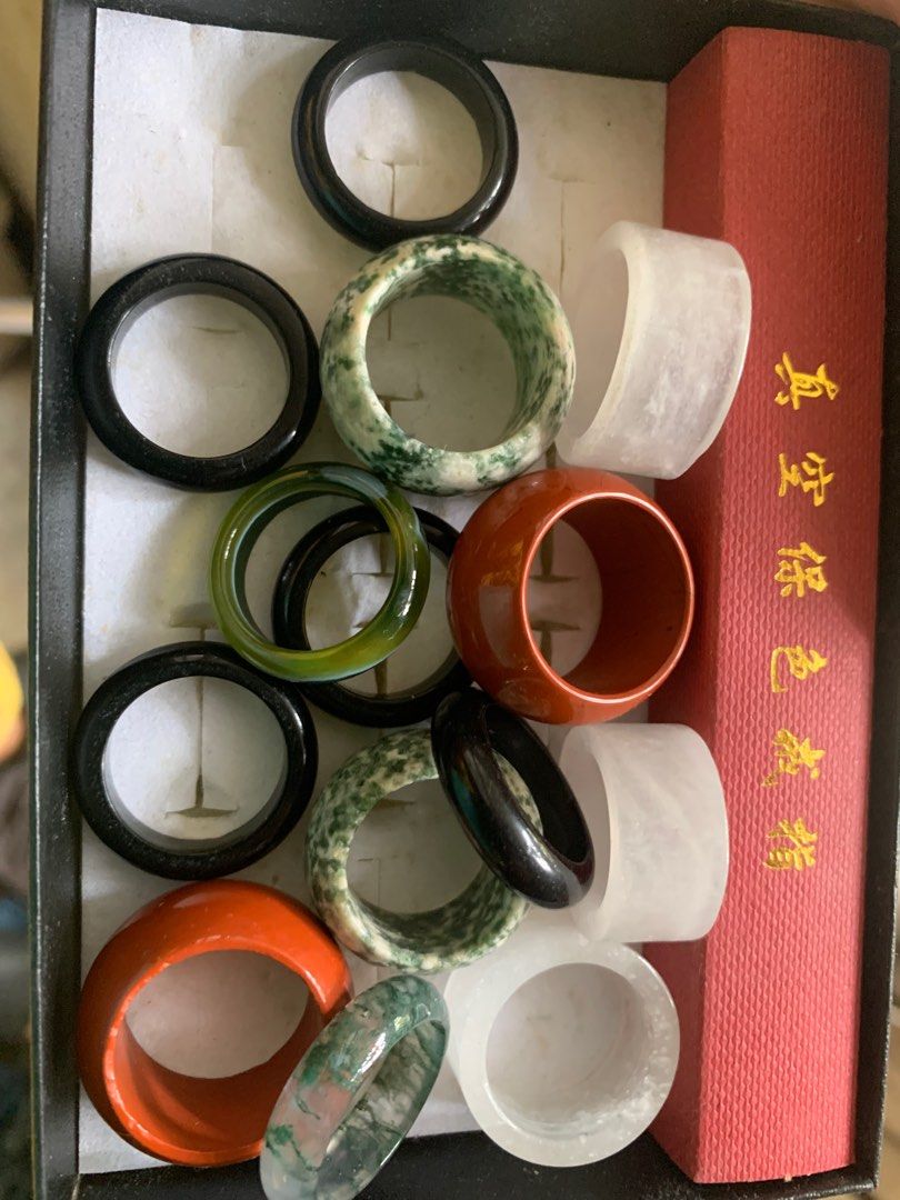 🧿Bangle Rings Natural Stones (Category: Rings) located in Valenzuela. Submitted by blesssing (Listing ID 1308977082, Image 2). Description: Natural Stones Emerald 6/7/8 Carnelian 7 & 8 Dalmatian Jasper 7 Clear Quartz 6,7,8 Moss Agate 6 & 9.