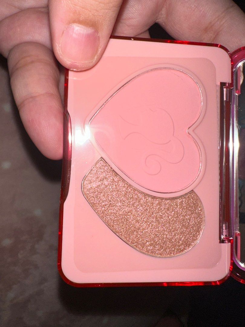 BARBIE MAKE UP BLUSH (Category: Makeup) located in Bulacan. Submitted by xxmeiji (Listing ID 1322101388, Image 3). Description: No box.