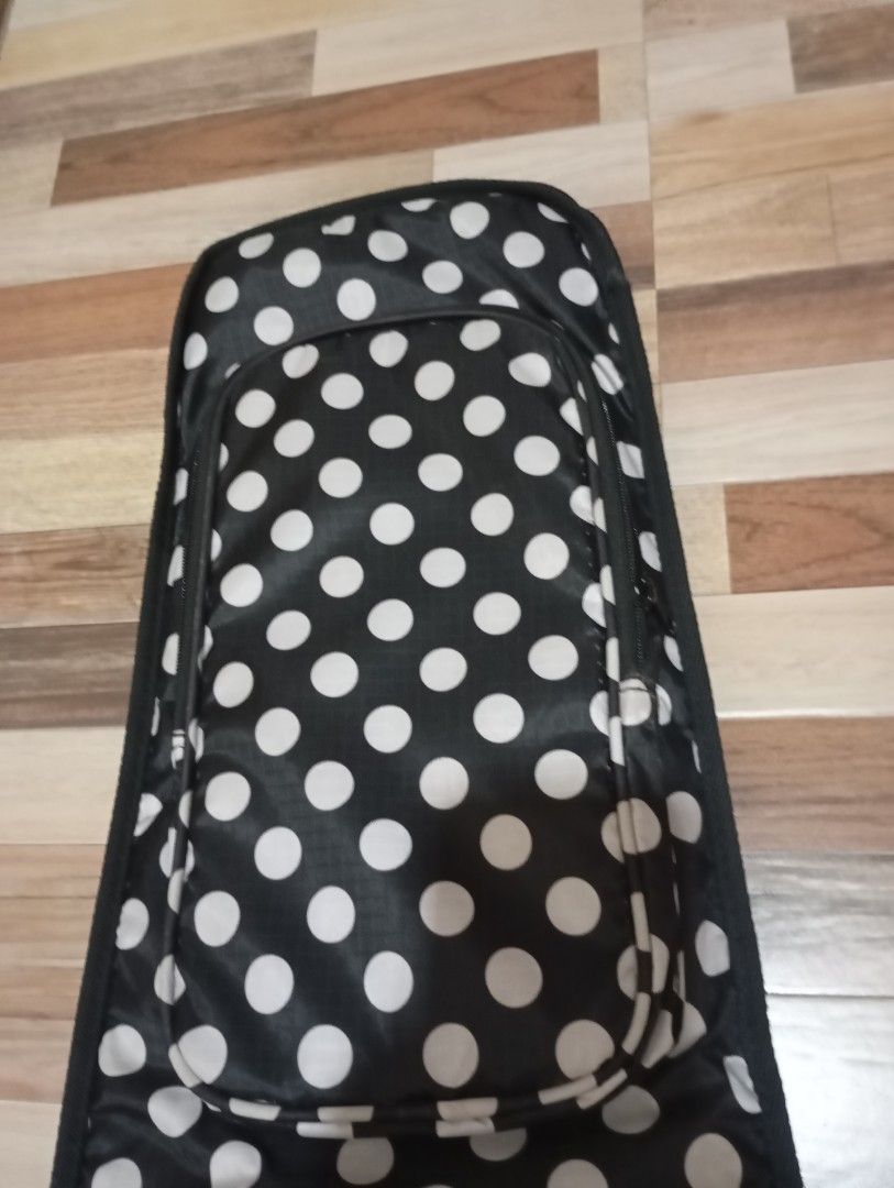 Bass Guitar Gig Bag (Category: Musical Instruments) located in Calamba. Submitted by householdistro (Listing ID 1322135514, Image 2). Description: Bass Guitar Gig Bag Polka Dots design W/ upper and lower pocket W/ 2 shoulder back strap Durable / Padded / Comfortable P1500 (aceepts gcash/maya/bpi/bdo) Location: Calamba City, Laguna.