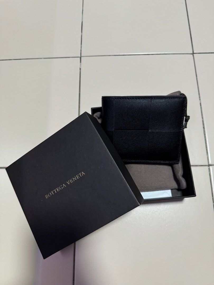 Bottega veneta intrecciato leather billfold wallet store