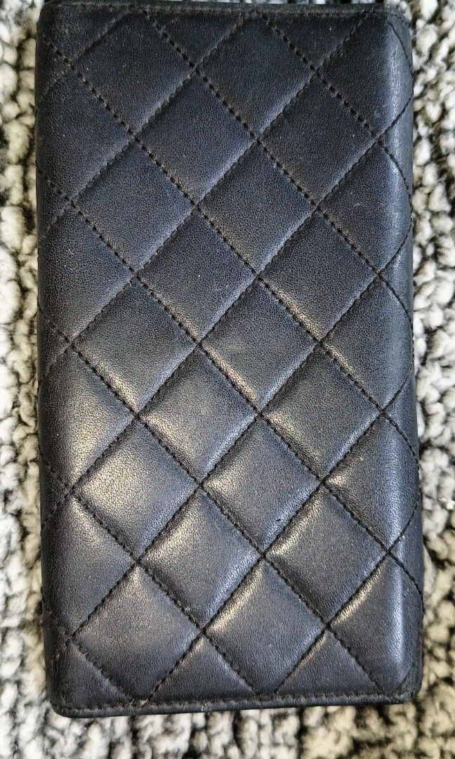 Sale!!! Chanel Long Wallet (Category: Wallets & Card holders) located in Romblon. Submitted by migustyles (Listing ID 1322093752, Image 2). Description: Chanel Long Wallet quillted scratches, water marks with hologram.