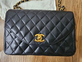 (Category: ) located in . Submitted by shoppinghere (Listing ID 1322038054, Image 1). Description: .