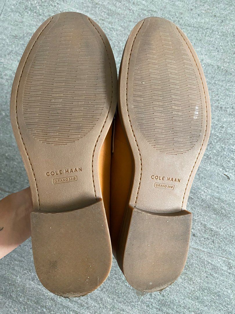 Cole Haan Leather Loafers US 6.5 (Category: Loafers) located in Taguig. Submitted by hahaloserr (Listing ID 1322025042, Image 2). Description: Bought in the US, used only twice RFS: wrong size 😪.