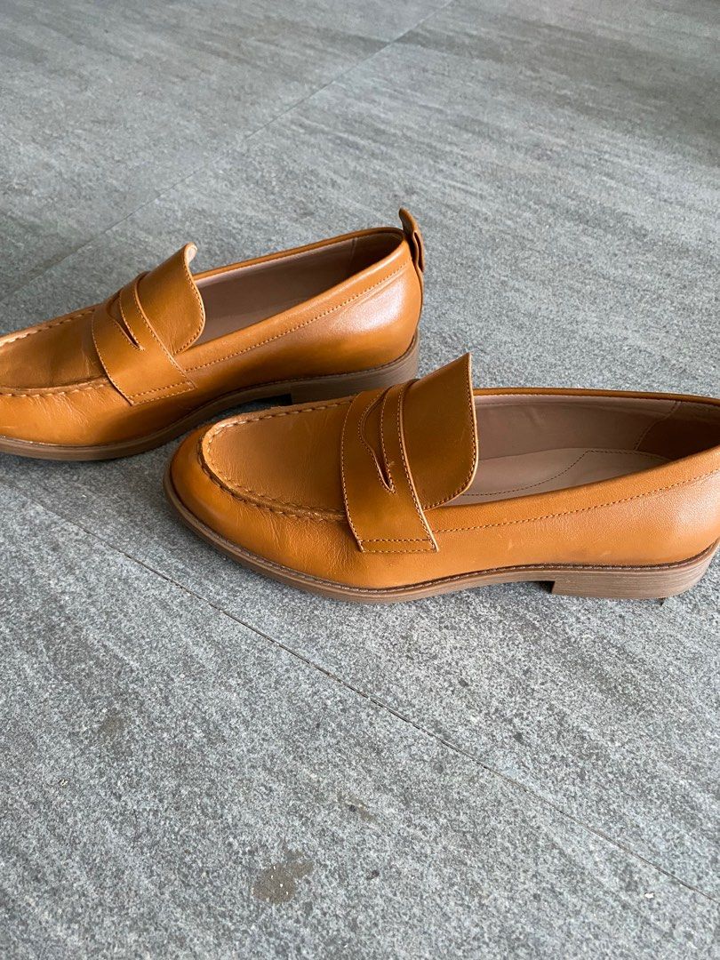 Cole Haan Leather Loafers US 6.5 (Category: Loafers) located in Taguig. Submitted by hahaloserr (Listing ID 1322025042, Image 3). Description: Bought in the US, used only twice RFS: wrong size 😪.