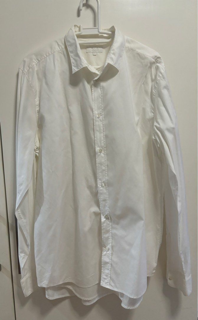 COS white longsleeves (Category: Longsleeves) located in Pasig City. Submitted by aac2021 (Listing ID 1322092168, Image 3). Description: RFS: Decluttering Dimension : Bustline - 42 inches Length - 28 inches (front) ; back - 30 inches .