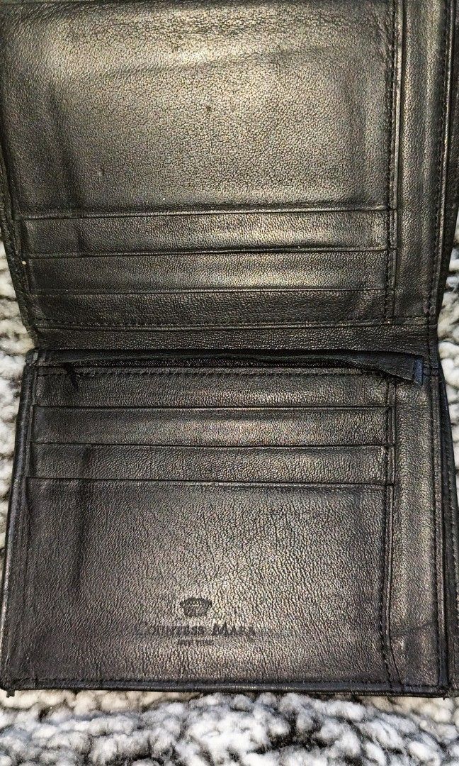 Sale!!! Countess Mara Men's Wallet (Category: Belt bags, Clutches and Pouches) located in Romblon. Submitted by migustyles (Listing ID 1322099051, Image 3). Description: Countess Mara Men's Wallet Small, bifold in good condition with bearable sign of wear.